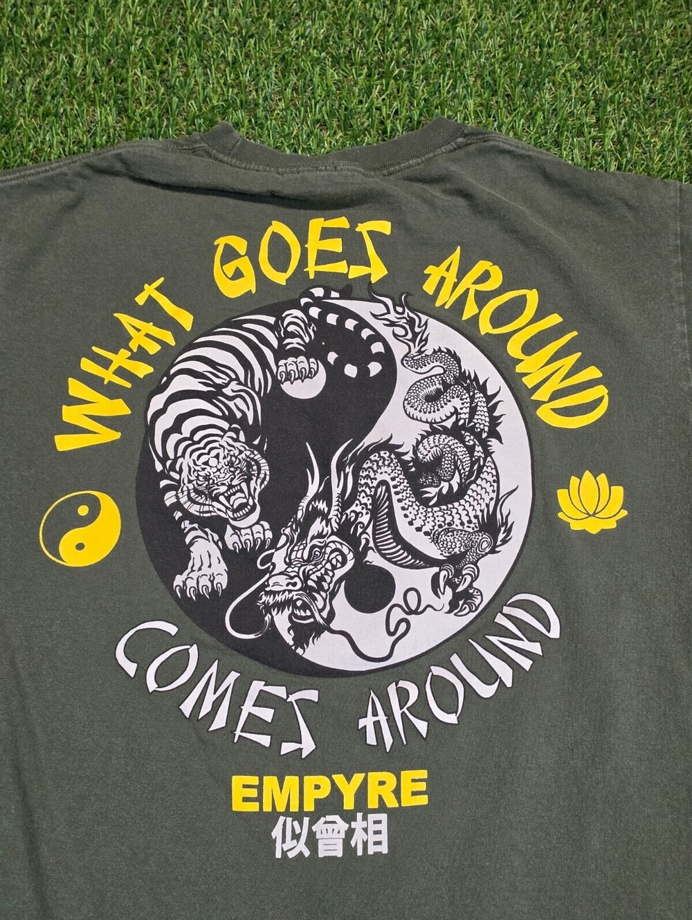 Empyre Graphic T Tiger and Dragon Design, Size medium